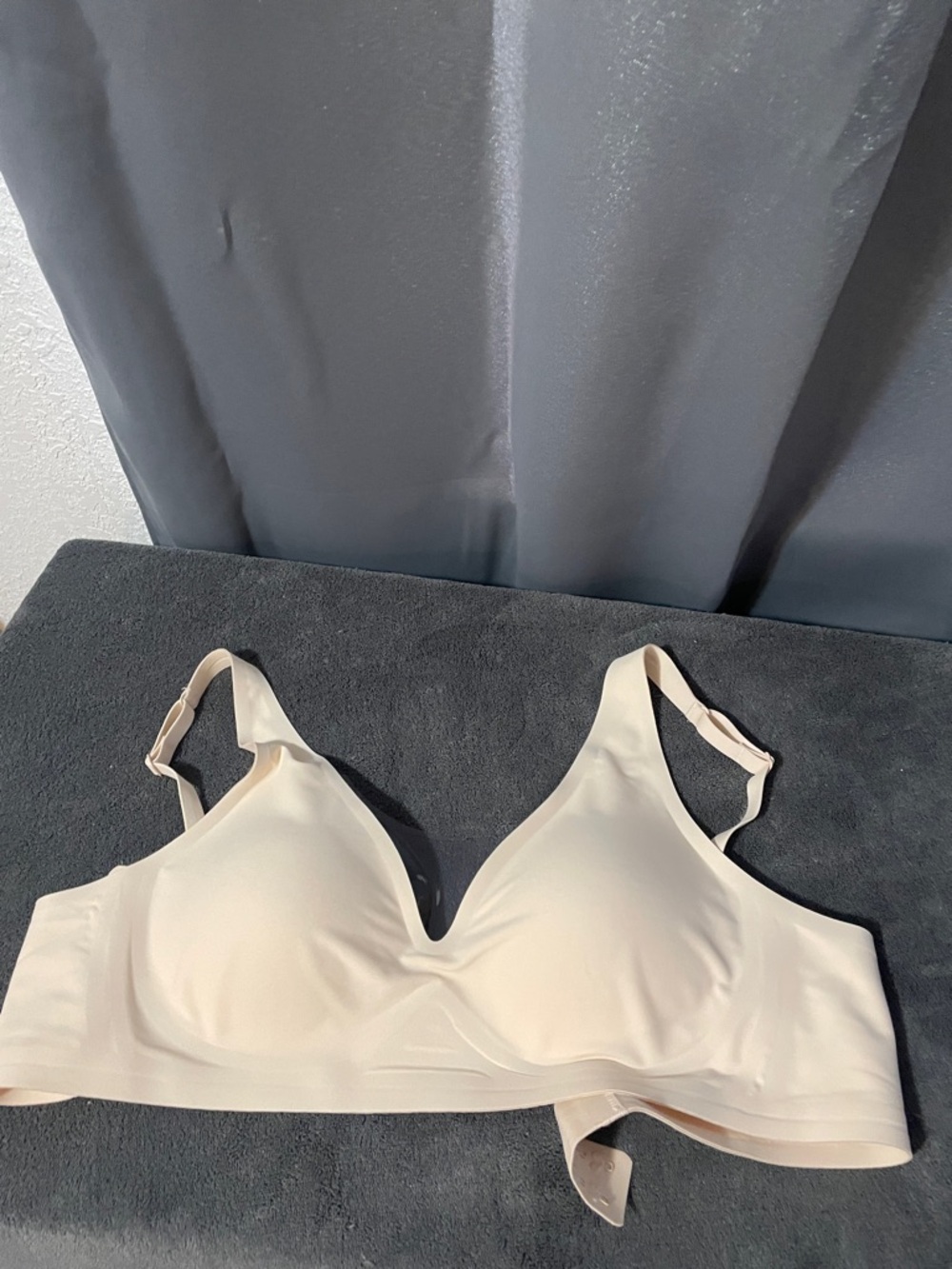 Everyday Smooth Wireless T shirt lightly padded Bra in Light Beige
